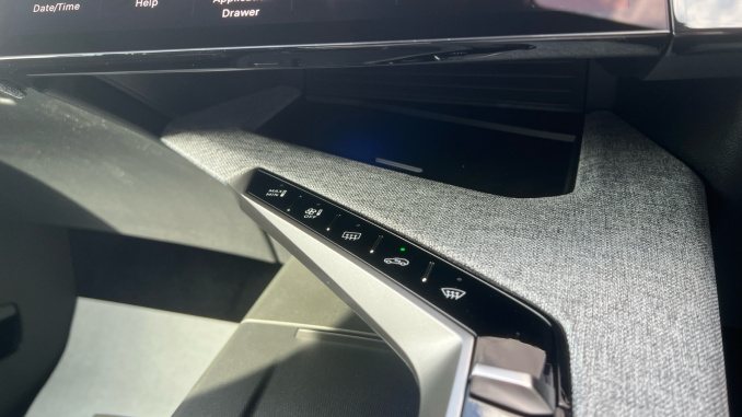 Peugeot 3008 157kW Allure 73kWh 5dr Auto Electric Estate - Image 27
